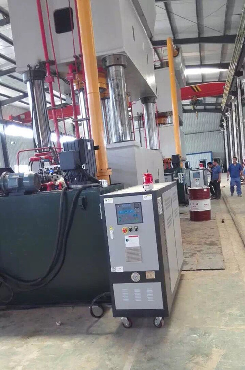 熱壓機(jī)模具油加熱器,導(dǎo)熱油加熱器，模具溫度控制機(jī)