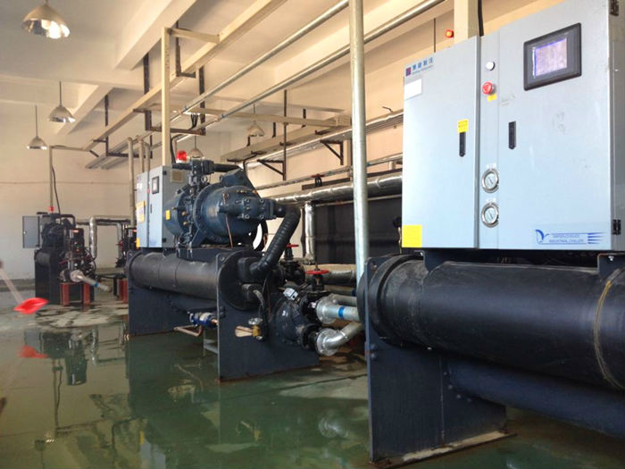 山東螺桿式冷水機(jī)，螺桿式制冷機(jī)，模具螺桿冷水機(jī)